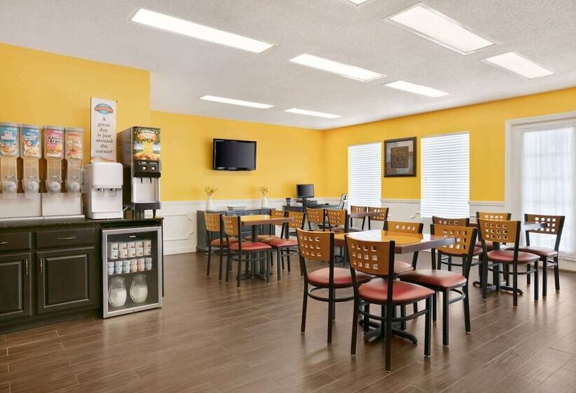 فندق Baymont By Wyndham Kingsland