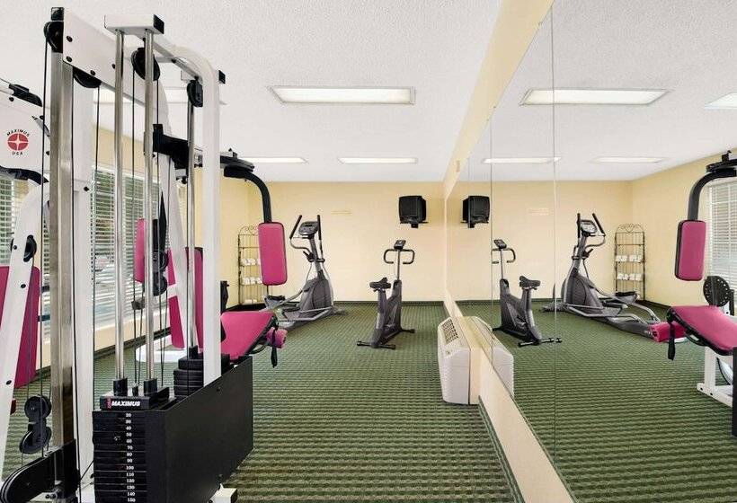 فندق Baymont By Wyndham Kingsland