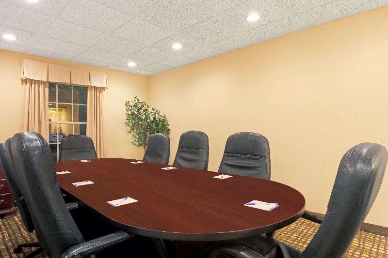 فندق Baymont By Wyndham Pearl