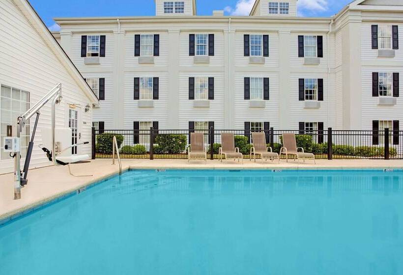 فندق Baymont By Wyndham Pearl