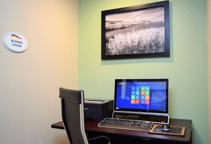 ホテル Baymont By Wyndham Pierre