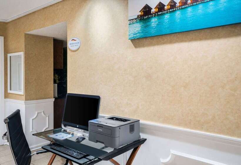 Отель Baymont By Wyndham Prattville Montgomery