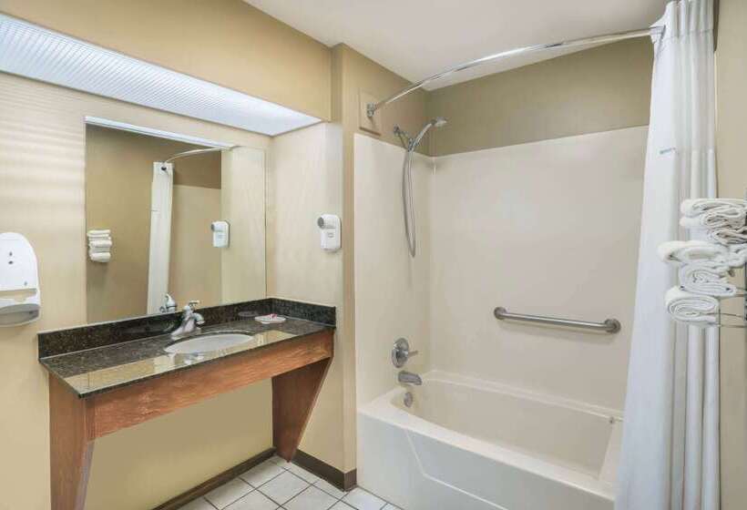 Отель Baymont By Wyndham Prattville Montgomery