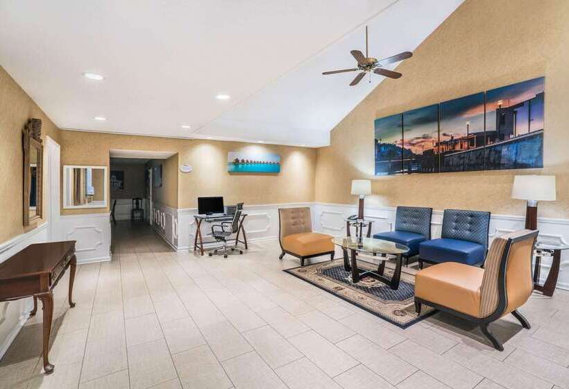 Отель Baymont By Wyndham Prattville Montgomery