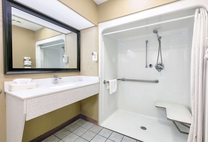 Отель Baymont By Wyndham Prattville Montgomery