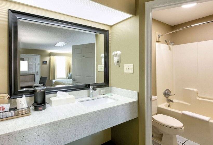 Отель Baymont By Wyndham Prattville Montgomery