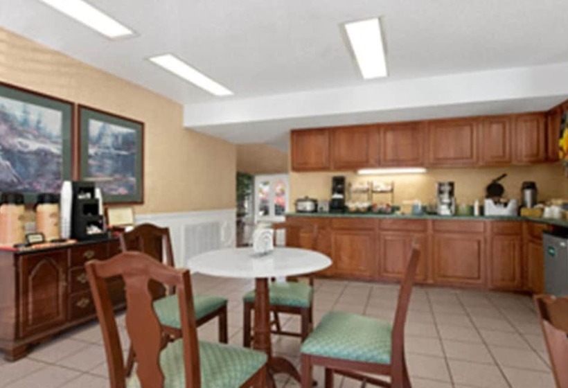 Отель Baymont By Wyndham Roanoke Rapids