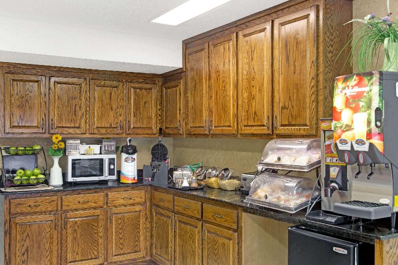 בית מלון כפרי Baymont By Wyndham Sanford