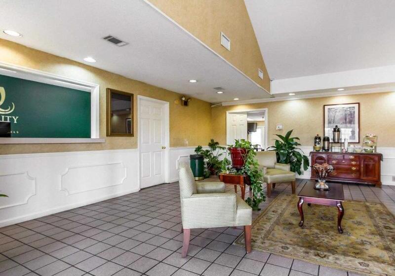 فندق Baymont By Wyndham Selma