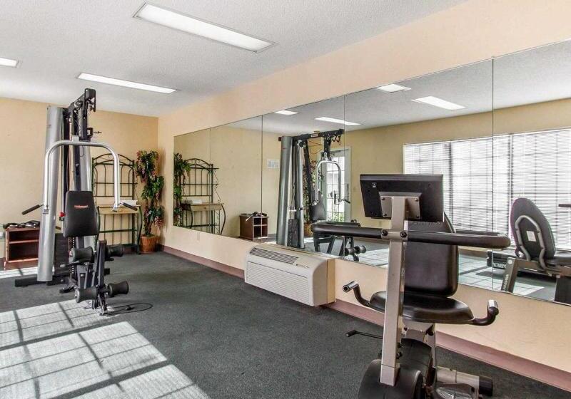 فندق Baymont By Wyndham Selma