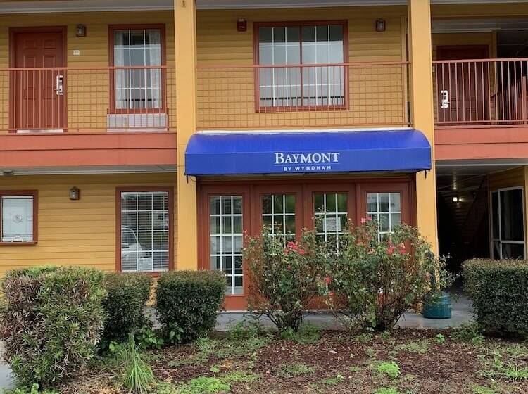 فندق Baymont By Wyndham Selma