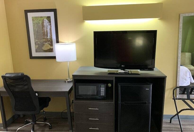 فندق Baymont By Wyndham Selma