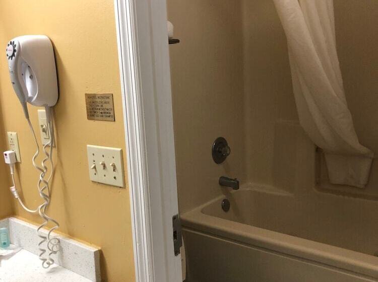 فندق Baymont By Wyndham Selma