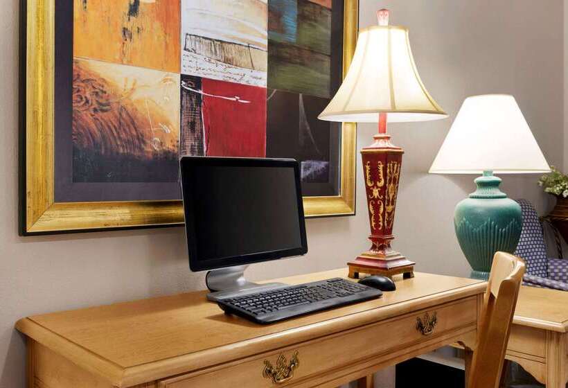 فندق Baymont By Wyndham Sioux Falls North,i 29,russell St, Airport