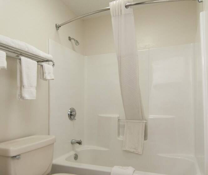 هتل Baymont By Wyndham Tuscaloosa