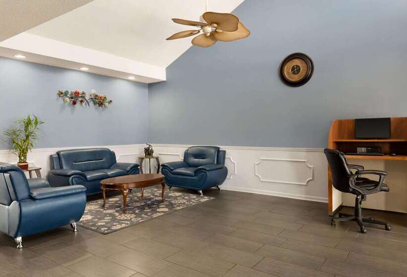 هتل Baymont By Wyndham Warner Robins