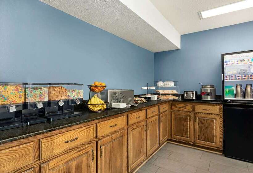 هتل Baymont By Wyndham Warner Robins