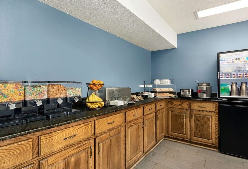 Отель Baymont By Wyndham Warner Robins