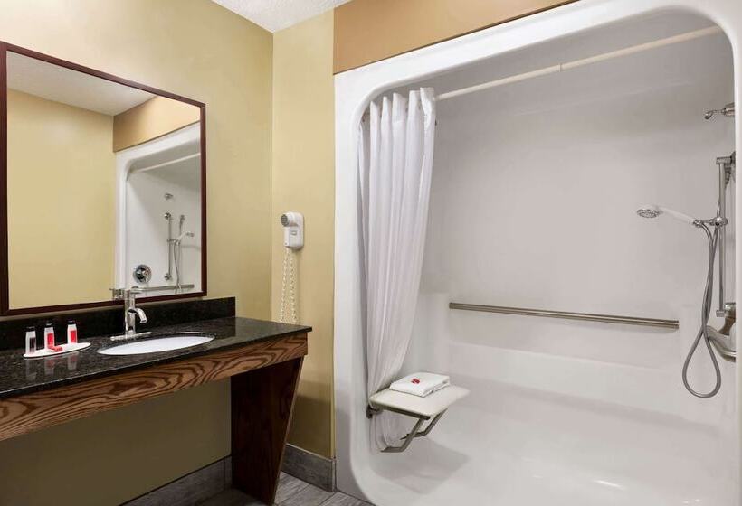 هتل Baymont By Wyndham Warner Robins
