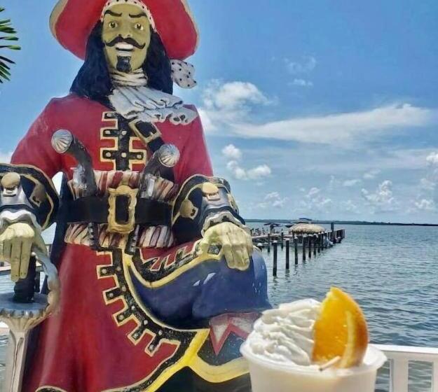 Отель Beso Del Sol Resort