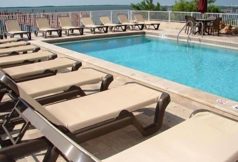 Отель Beso Del Sol Resort