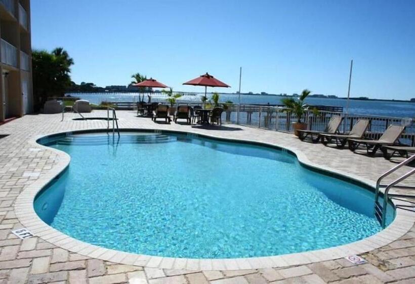 בית מלון כפרי Beso Del Sol Resort