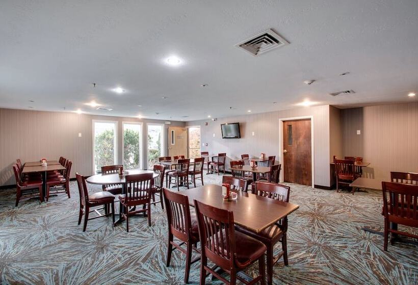 호텔 Best Western Plus The Inn At Hampton