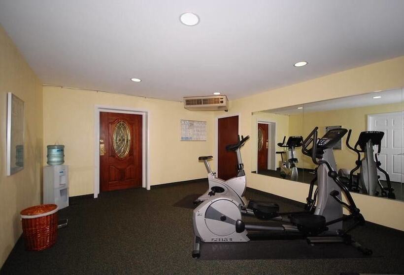 هتل Best Western Plus The Inn At Hampton