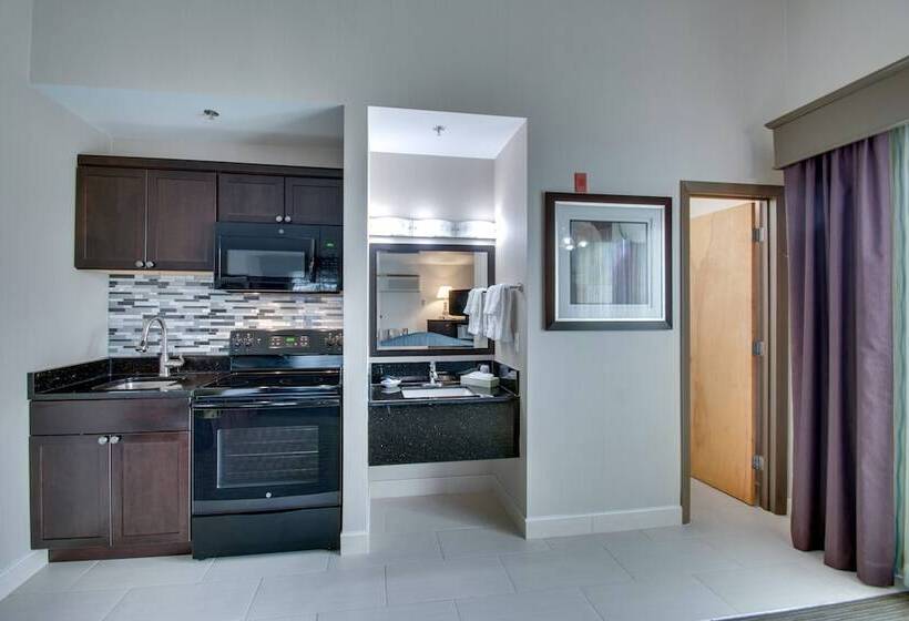 호텔 Best Western Plus The Inn At Hampton