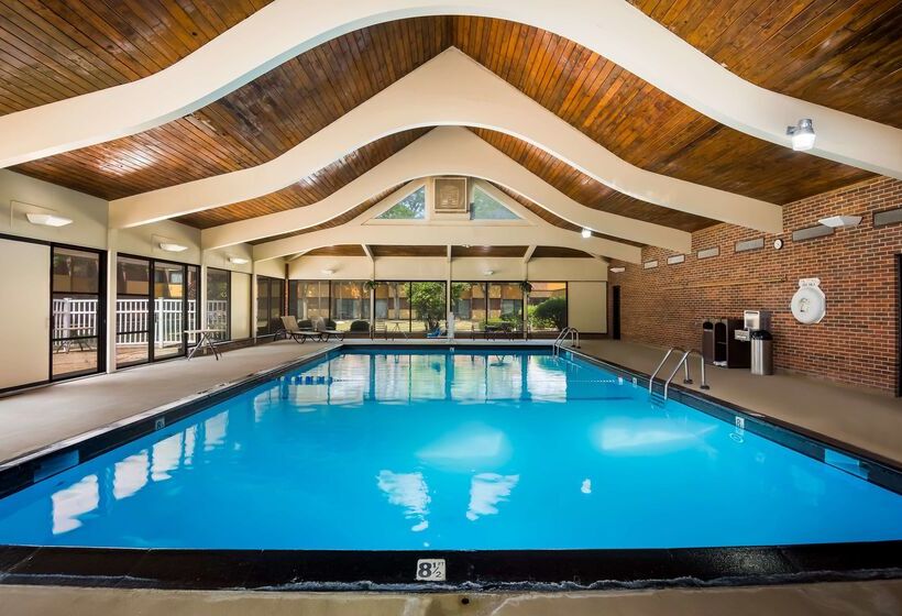 فندق Best Western Prairie Inn & Conference Center