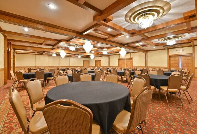 فندق Best Western Prairie Inn & Conference Center