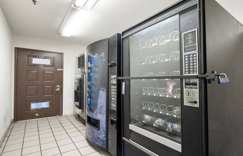 בית מלון כפרי Budget Inn And Suites Stockton Yosemite