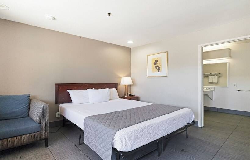 בית מלון כפרי Budget Inn And Suites Stockton Yosemite