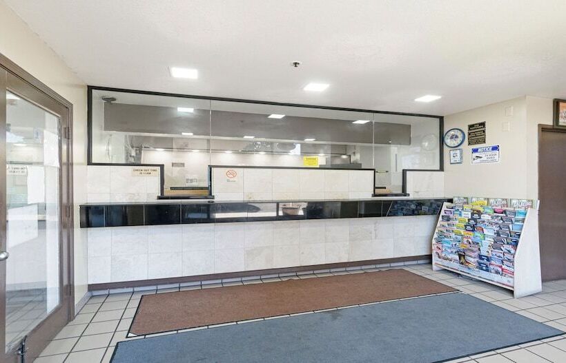 فندق Budget Inn And Suites Stockton Yosemite