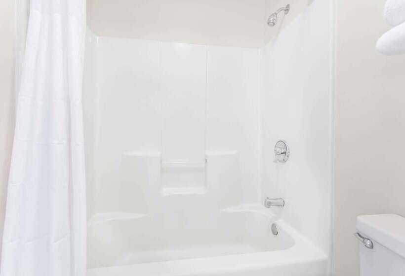 فندق Days Inn By Wyndham Americus