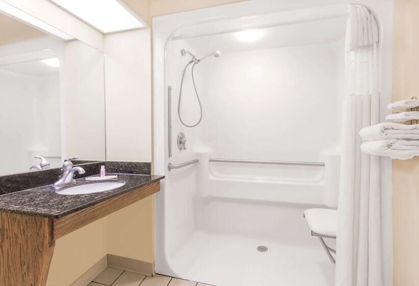 فندق Days Inn By Wyndham Americus