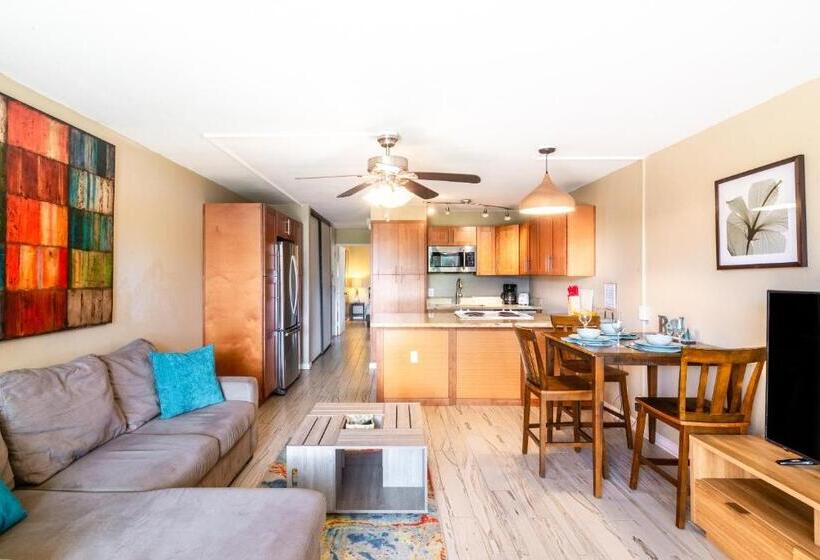 Отель Deluxe Kihei Kai Nani Maui Beach Condos