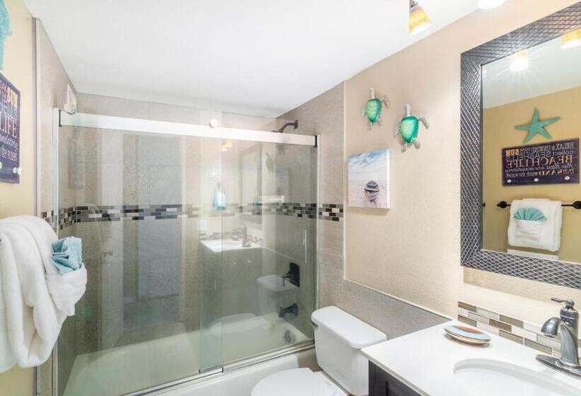 Отель Deluxe Kihei Kai Nani Maui Beach Condos