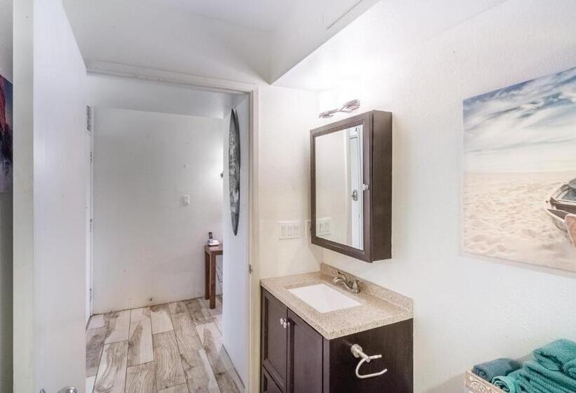 Отель Deluxe Kihei Kai Nani Maui Beach Condos