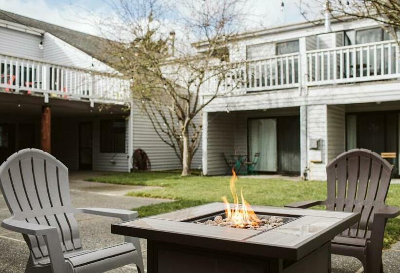 فندق Friday Harbor Suites