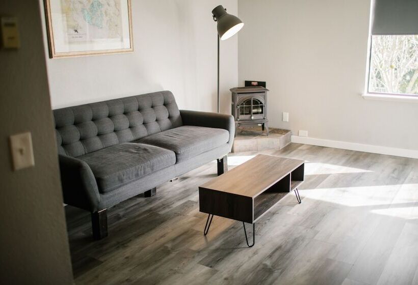 فندق Friday Harbor Suites