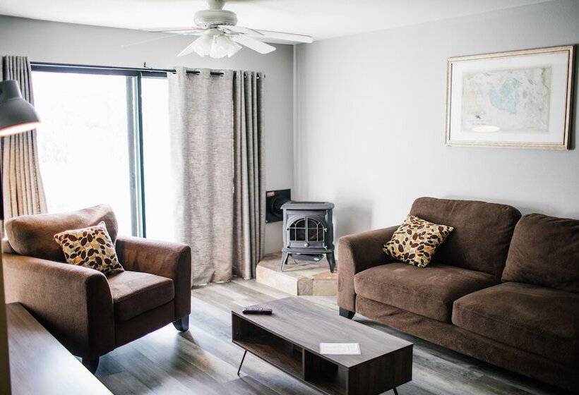 فندق Friday Harbor Suites