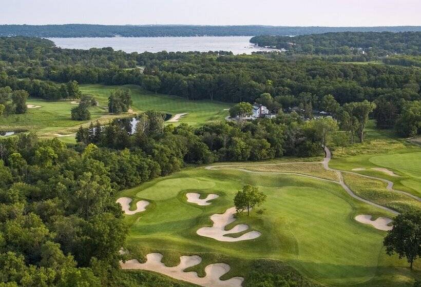 هتل Cottages & Suites Geneva National