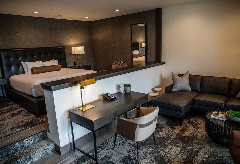 Отель Cottages & Suites Geneva National