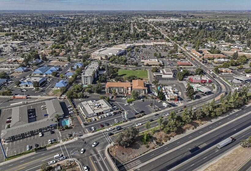 Hillstone Inn Tulare, Ascend Hotel Collection