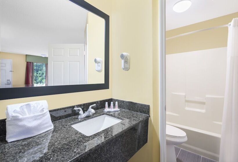 酒店 Howard Johnson By Wyndham Dalton