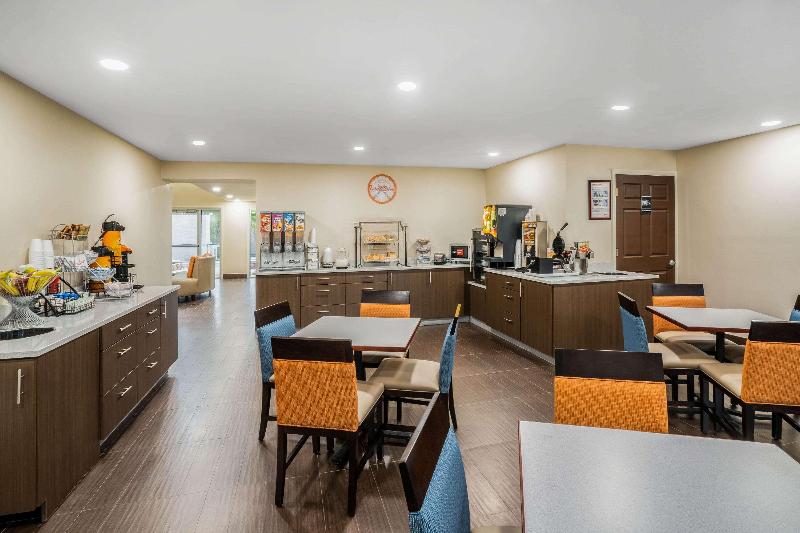 酒店 Howard Johnson By Wyndham Dalton