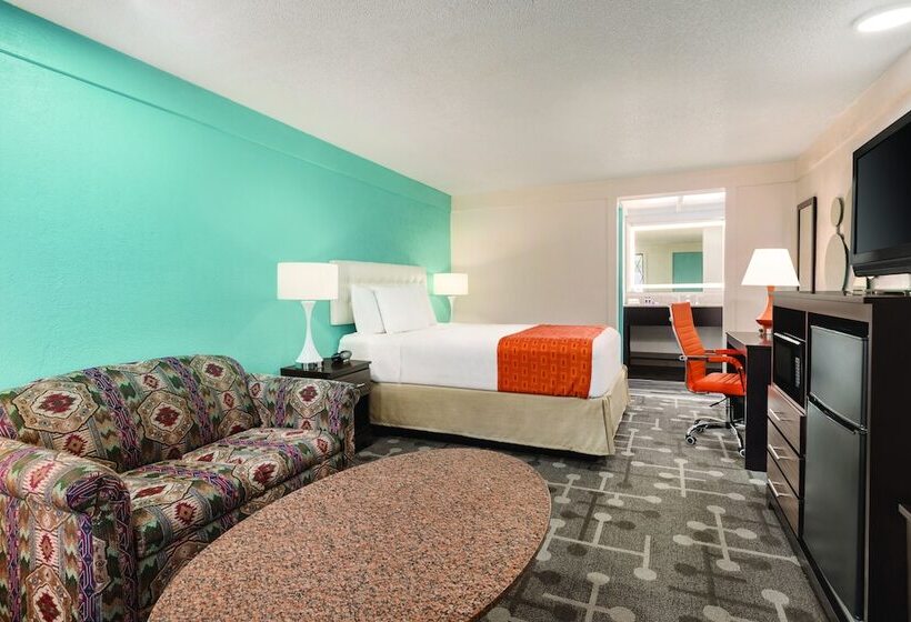 בית מלון כפרי Dover Inn And Suites