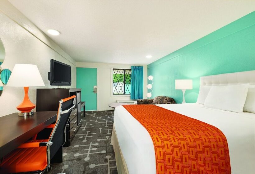 בית מלון כפרי Dover Inn And Suites