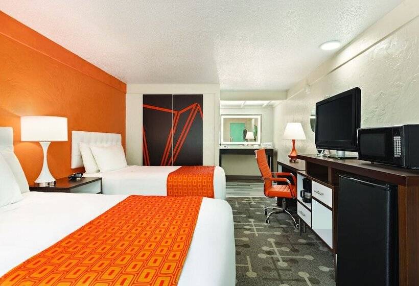 בית מלון כפרי Dover Inn And Suites